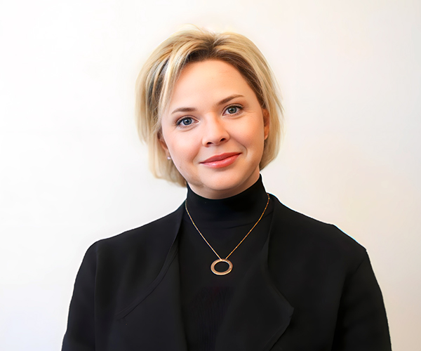 Missy Hill headshot